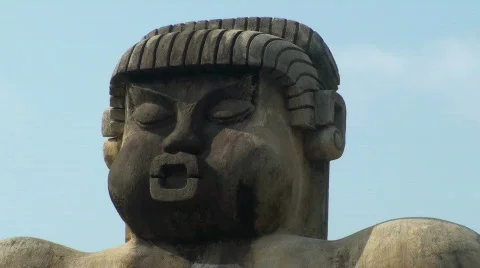 Giant humanoid statue - head Stock Footage 639477