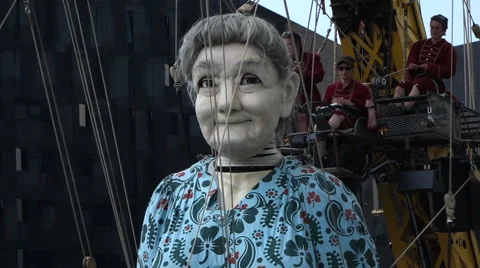Giant Puppet - Liverpool Видео 40589732