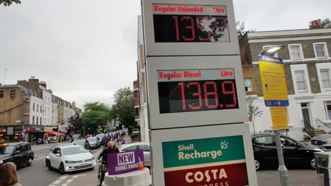 GIANT QUEUE FOR PETROL DURING LORRY CRISIS IN LONDON 2021 4K UK Stock Footage 161576923