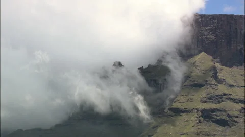 Giant's Castle And Dragon's Back Mountains Stock Footage 65433982