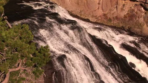 Gibbon Falls in Yellowstone Vídeo Stock 72571663