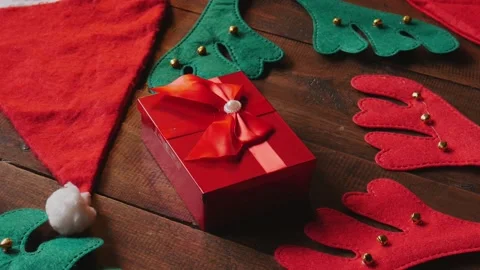 Gift boxes and santa hats on christmas day 動画素材 142038641