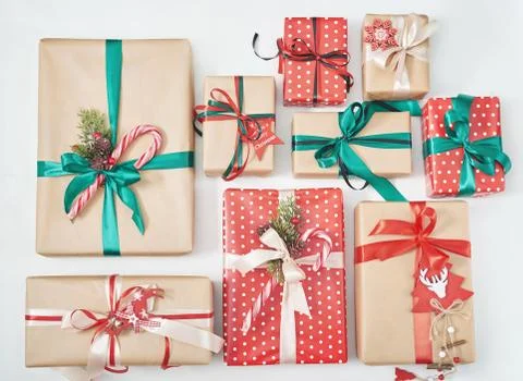 Gift boxes christmas tree background. Luxury New Year gift. Merry Christmas b Foto stock