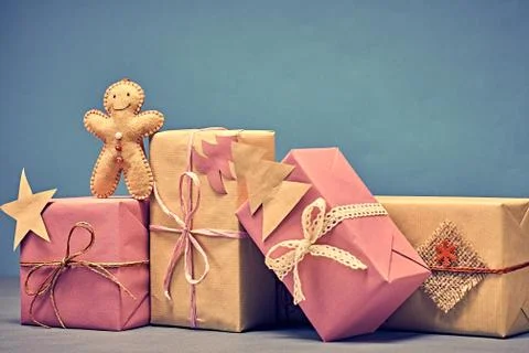 Gift boxes handcraft stack, Christmas decorations Foto stock