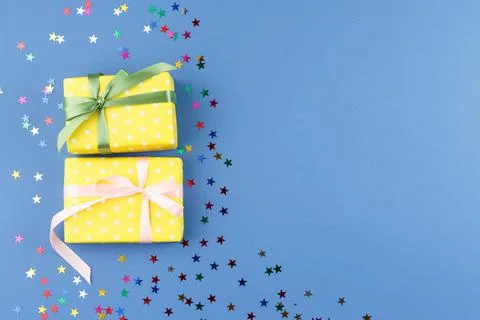 Gift boxes with satin bows Foto stock
