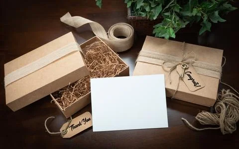 Gift Packaging Boxes Mock Up with Jute String, Thank You and Congratulation.. Illustrazione stock