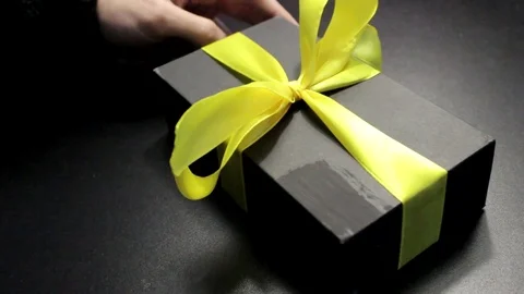 A gift rotation Stock Footage 103985070