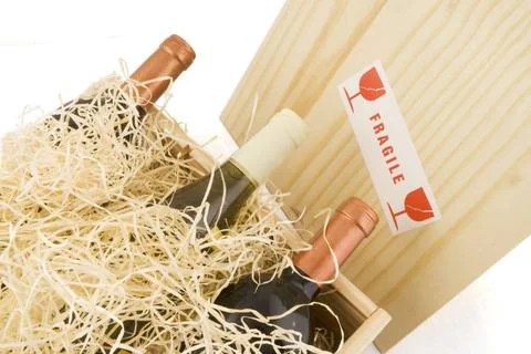 Gift set wine gift set wine in a wooden crate Copyright: xZoonar.com/Ivonn... Stock Photos