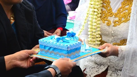 Gift at the wedding ceremony Stock Footage 120905756