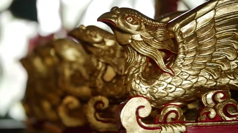Gilded dragons in Vietnamese temple 스톡 동영상 64570984