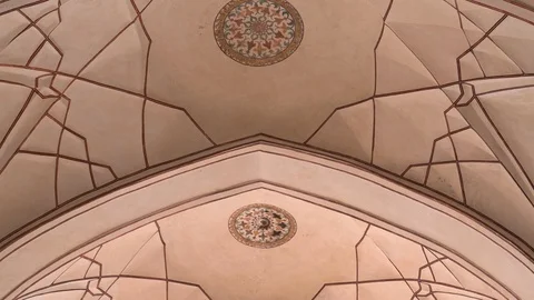 Gimbal close shot of a ceiling at red fort in old delhi Stock Footage 112767491