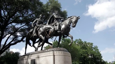 Gimbal Rotation of now removed Robert E. Lee Statue in Turtle Creek Park, Dallas Stock Footage 82284775