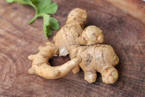 Ginger root  on wooden background Foto stock