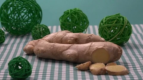 Ginger on a table. Close up Video stock 79822397