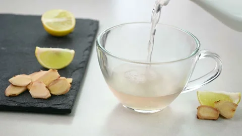 Ginger Water Stockbeeldmateriaal 234386252