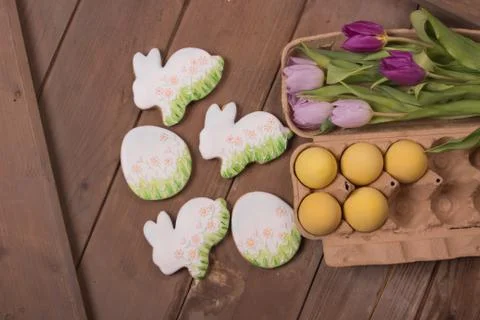 Gingerbread cookies, Easter bunny, eggs flowers Stock Photos