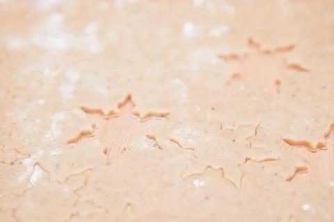 Gingerbread dough with star shapes Foto stock