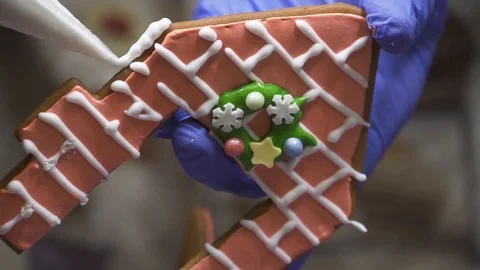 Gingerbread house Stock Footage 116082554