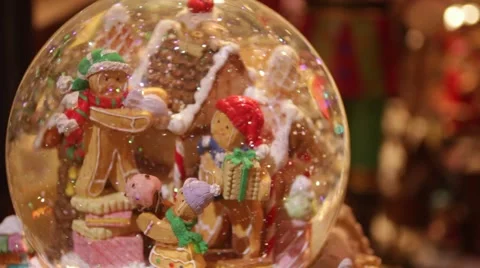 Gingerbread Snow Globe Stock-Footage 45177828