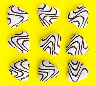 Gingerbread on a yellow. Foto stock