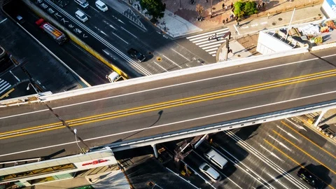 GINZA JAPAN, OCT 2018 :Time lapse Video Zoom out Tokyo streets with expresswa Video stock 100174875