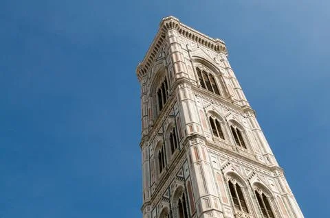 Giotto's bell tower close up at the Cathedral Santa Maria del Fiore in Firenz 库存照片