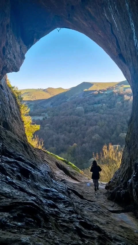 Girl with beautiful cave view 스톡 동영상 238521925