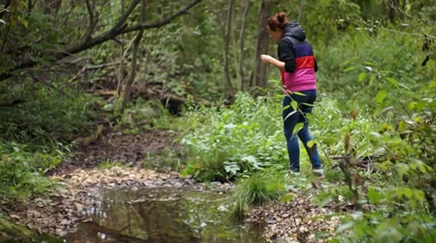 Girl with camera Vídeo Stock 29669196