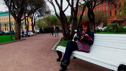 Girl with camera Video stock 75937002