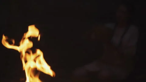 The girl at the campfire Видео 237974153