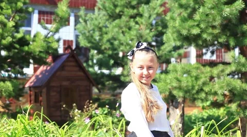 Girl dancing Stock Footage 41640237