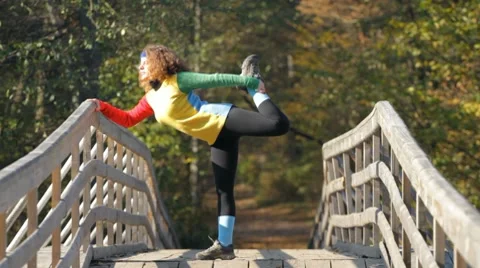 Girl doing stretching exercise Vidéo 8926904