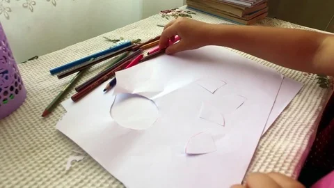 Girl drawing Stock Footage 78990122