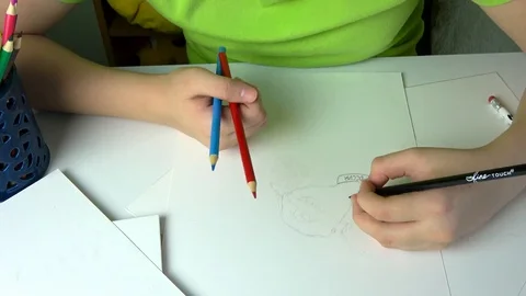 Girl drawing. Stock Footage 107208983