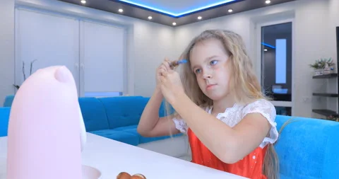 Girl draws on herself Video stock 145956589