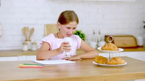 Girl drinking milk Stock-Footage 159281850