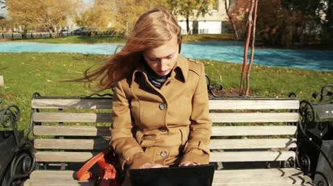 Girl 库存影片 12246643