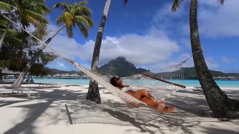 Girl on hammock 動画素材 85821877