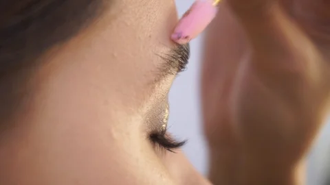 Girl make make-up Stock Footage 103249332