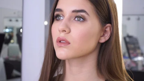 Girl make make-up Stock Footage 103249341