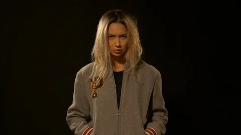 The girl makes faces in the studio 库存影片 72279874