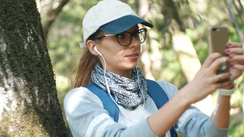 Girl Is Making Selfie Vídeo Stock 75698214