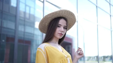 Girl model posing Video stock 110607989