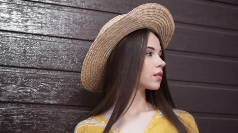 Girl model posing Video stock 110608202