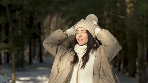 Girl model posing in winter in the woods. Stock Footage 154205751