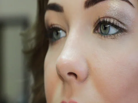 Girl posing on the make-up Stock Footage 83396483
