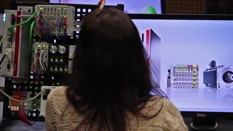 Girl programming on embedded system Video stock 145419102