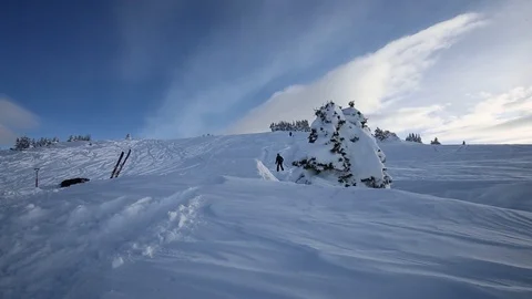 Girl skiier doing a back flip in the snow Stock-Footage 87250959