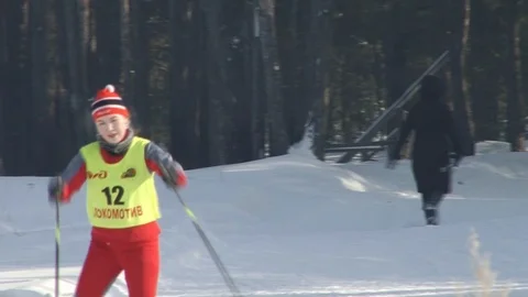 Girl skiing Stock Footage 103503341