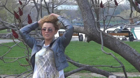 Girl smiling at camera. 库存影片 22928512